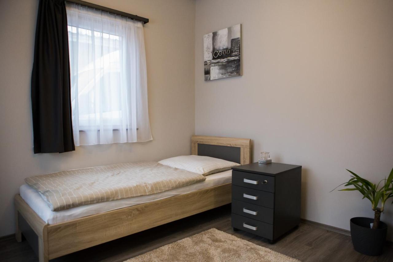 Kikelet Apartman Apartment Szombathely Exterior foto